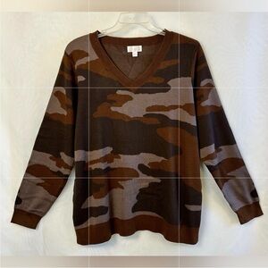 New Belle by Kim Gravel Brown Camo V Neck Womens Sweater / XS
